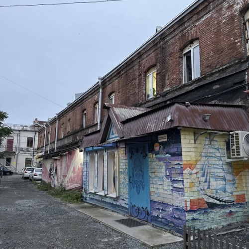 Экстравагантный Владивосток: экскурсия по Миллионке в мини-группе