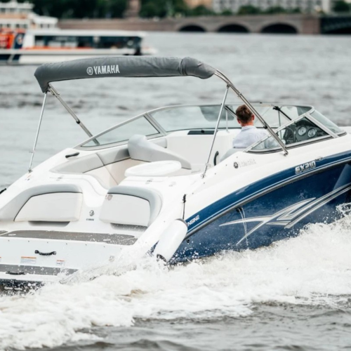 Полный вперёд по рекам и каналам Петербурга!