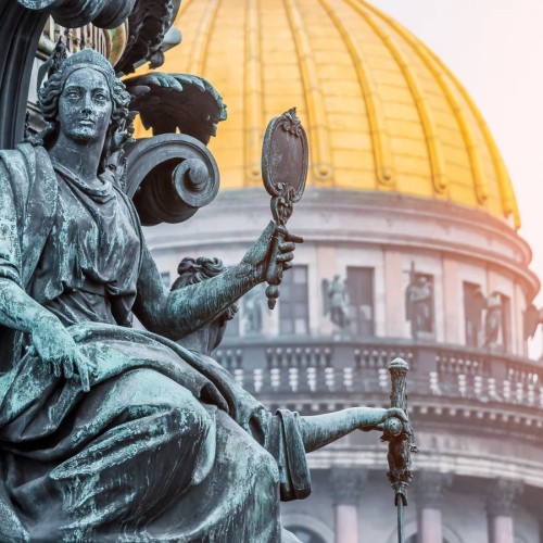 По историческому центру Петербурга на автобусе