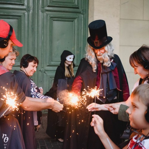 Спектакль-променад «Хранители города» с фонарщиком Фаролеро