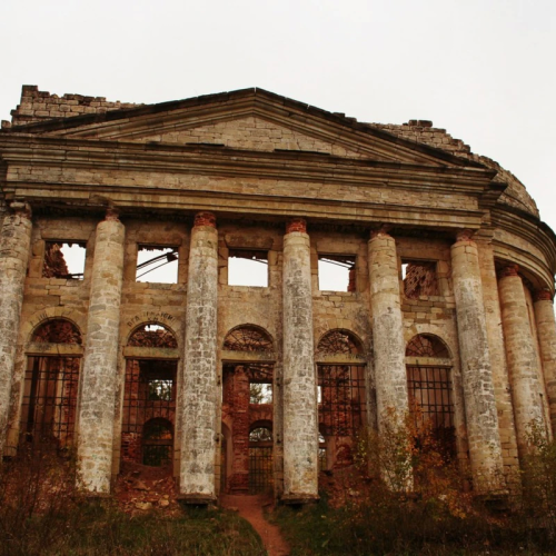 Путешествие в мир заброшенных усадеб — из Петербурга