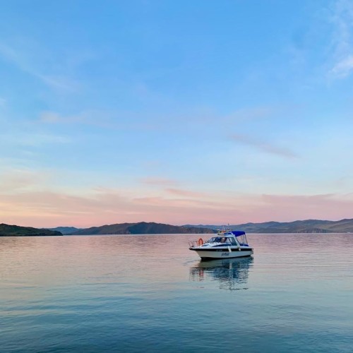 От Иркутска до Улан-Удэ: тур по Байкалу с прогулкой на катере, национальной кухней и экскурсиями