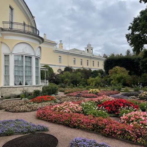 Пушкин, Павловск и Гатчина — знаменитые пригороды Петербурга