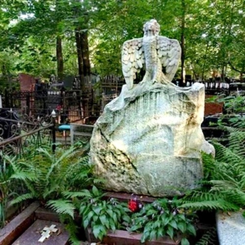 Введенское кладбище: готика, эклектика и мистика