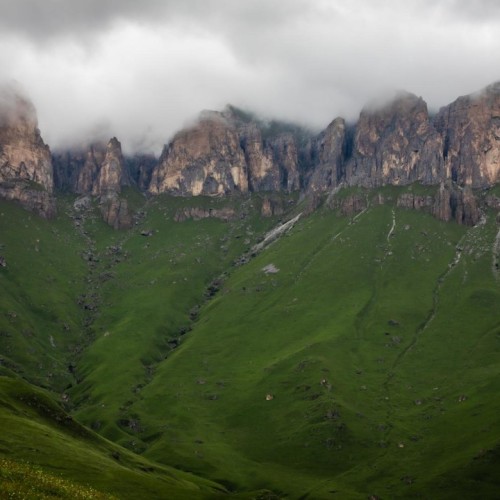 Приключения среди Кавказских гор: от плато Бермамыт до Чегемских водопадов