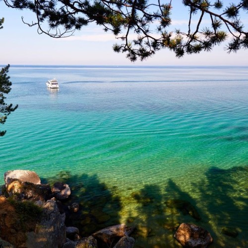 Тур на Байкал с фотографом: лучшие локации для снимков в Листвянке и бухте Песчаная