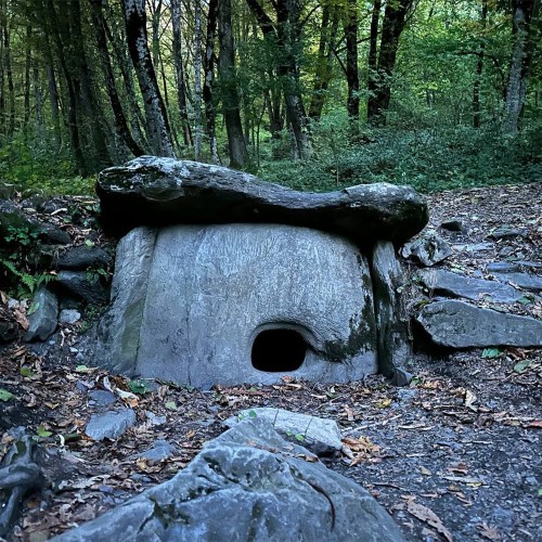 Живописные ущелья, дольмены и горные курорты за 1 день (из Адлера)