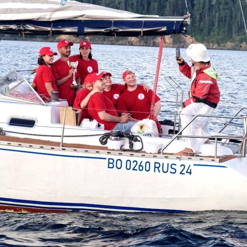 Сибирская Атлантида: на яхте или тримаране — по Красноярскому морю