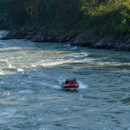 Знакомство с Алтаем своей компанией: снежные вершины, кристальные озёра и заповедные тропы