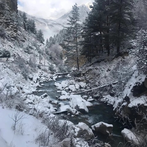 Величественный Эльбрус, озеро Гижгит и Поляна нарзанов