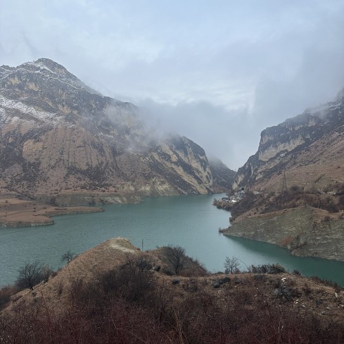 Из Махачкалы — к водопаду Чирхалю