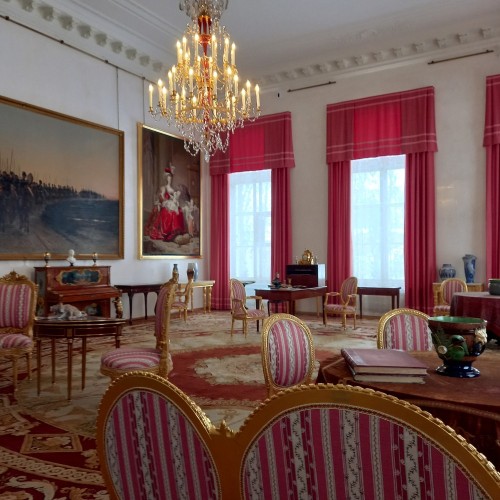 Любимая обитель Николая II в Царском селе — из Петербурга