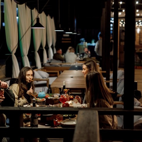 Роскошный гастротур на Байкал: сибирская и бурятская кухня, мастер-классы и дегустация с сомелье