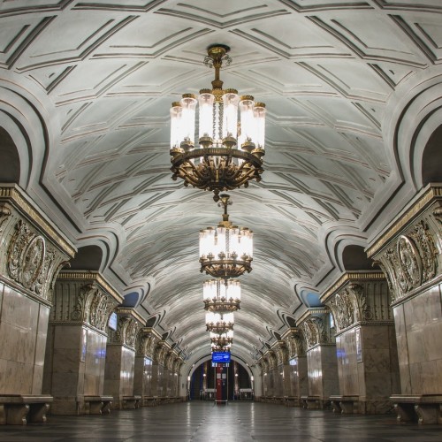 Роскошь старого московского метро: 17 самых красивых станций
