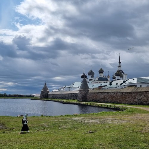 Ваше персональное путешествие вглубь веков: петроглифы, Кижи и Соловецкий монастырь