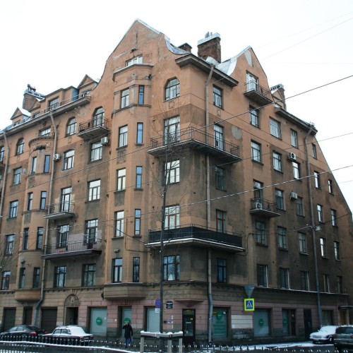 Дворы и доходные дома Петроградской стороны