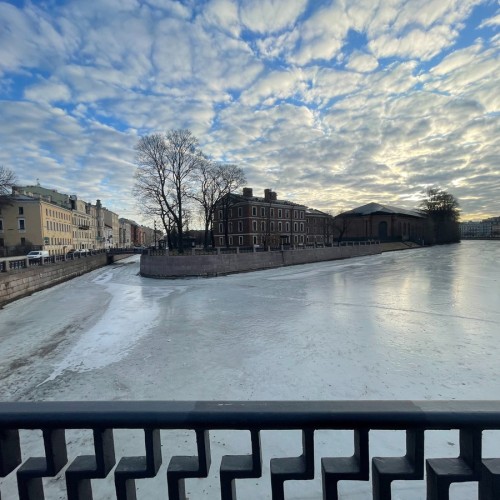 Трансфер из аэропорта или вокзала с обзорной экскурсией по Петербургу