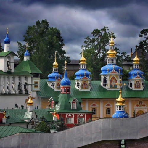 Печоры и Изборск на комфортабельном авто!