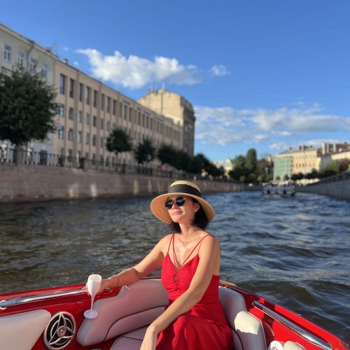 На катере Ferrari — по рекам и каналам Петербурга + разводные мосты