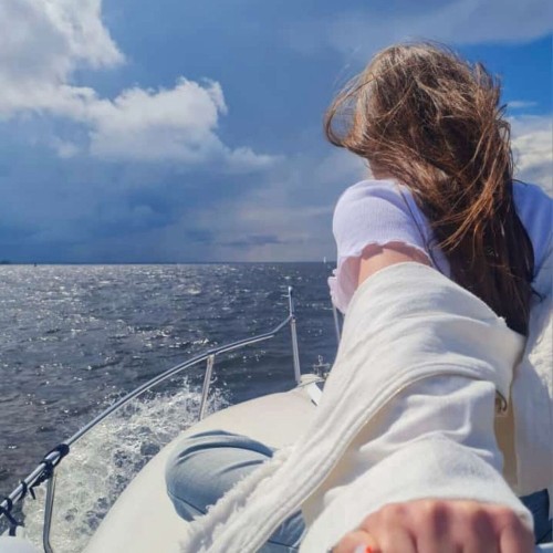 На катере к Финскому заливу: от исторического Петербурга к современному