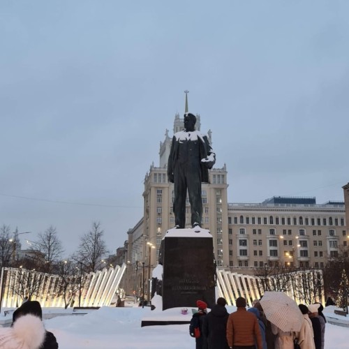 Семейное путешествие в Москву: прогулка с фонарщиком, детективная экскурсия и «Мосфильм»