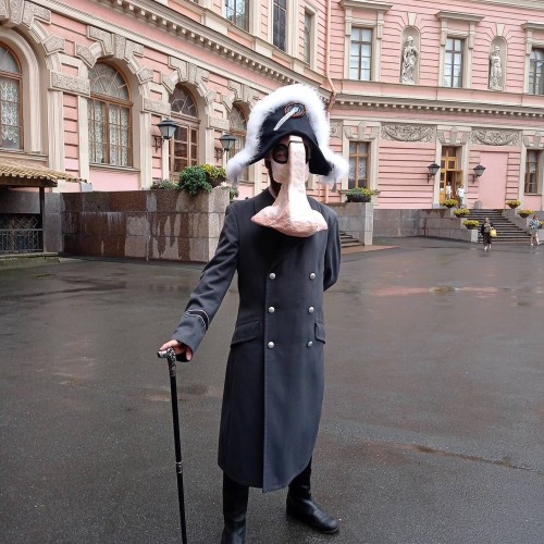 Индивидуальная театрализованная прогулка по Петербургу с гоголевским Носом