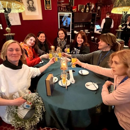 По скрытым и уникальным барам Петербурга (18+)