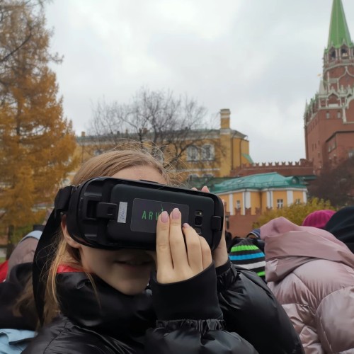 VR-прогулка вдоль стен Кремля для детей