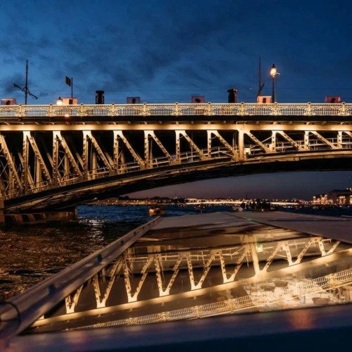 Ночной Петербург: к разводным мостам на теплоходе