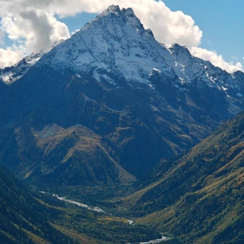 В горы — от суеты и забот: треккинг в Архызе без рюкзаков