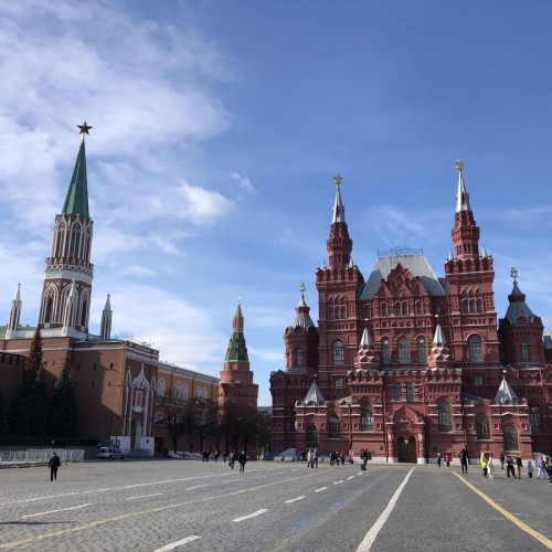 Вокруг Кремля: от Крещения Руси до Президента России