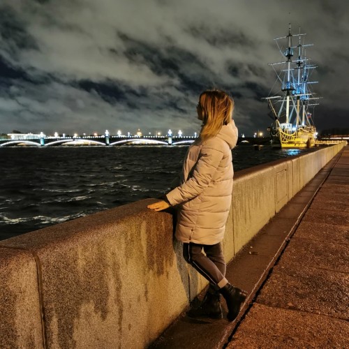 Атмосферная прогулка по ночному Петербургу