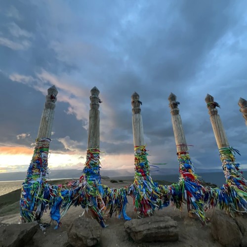 По всему Ольхону на джипе только в вашей компании