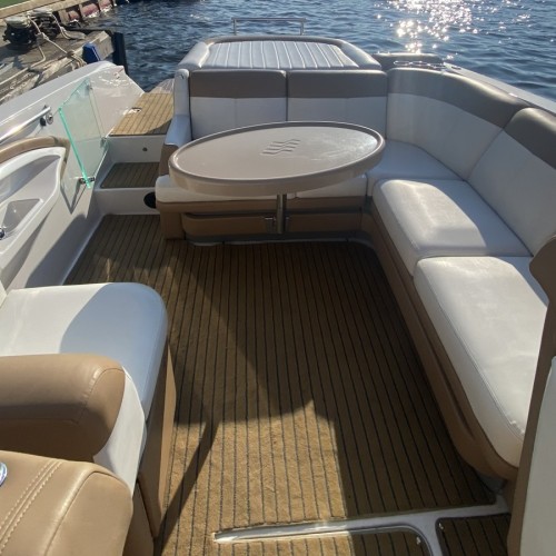 Путешествие по Неве и каналам на большом катере