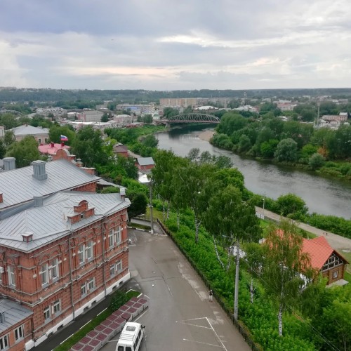 Из Екатеринбурга в Пермский край: самоварные истории и ледяной водопад Плакун