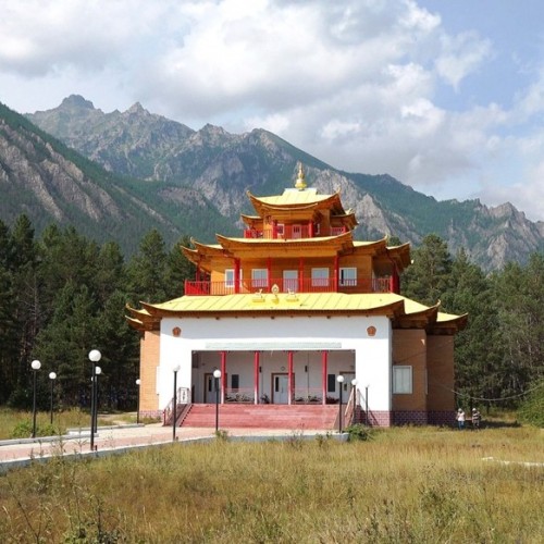 Макси-тур по Байкалу: водные круизы, лёгкий треккинг и экскурсии по знаковым местам