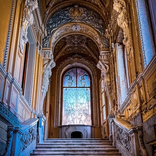 Экскурсия в закрытый особняк Брусницыных