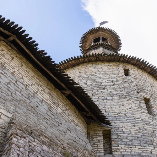 Туда, где оживает история: Псков, Пушкинские Горы, Печоры и Изборск