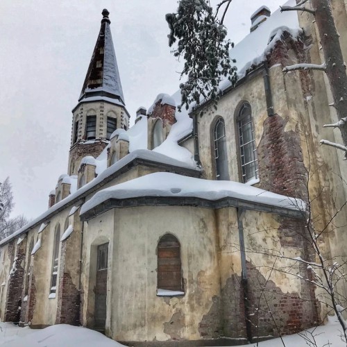 Прогулка на конях по неизведанной и заброшенной Карелии