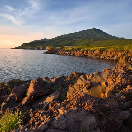 Остров чудес: путешествие по достопримечательностям Итурупа и окрестностей в мини-группе