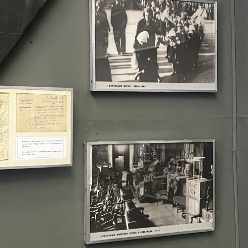 «Истории блокадных дневников»: экспозиция в особняке Румянцева