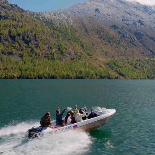 Тур на Алтай с фотографом: эстетичные кадры, съёмки с реквизитом, глэмпинги и топовые места