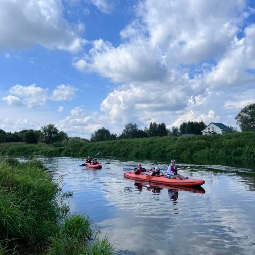 Первый раз с веслом в руках: лёгкий сплав по реке Воре (всё включено)