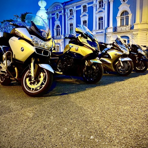 На мотоцикле по вечернему Питеру или к разводным мостам!