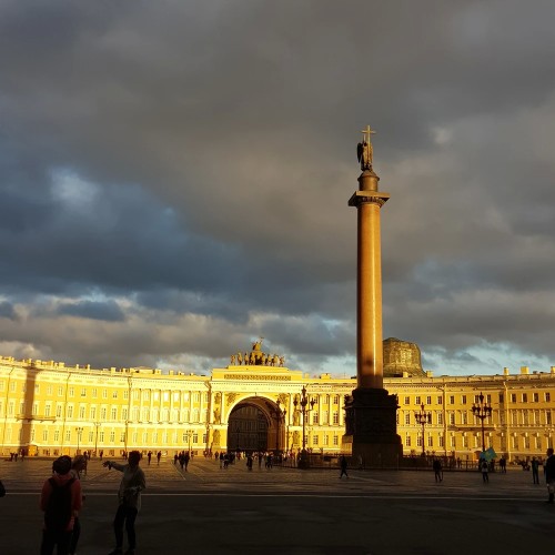 Знакомство с Петербургом: обзорная экскурсия + Эрмитаж (билеты включены)