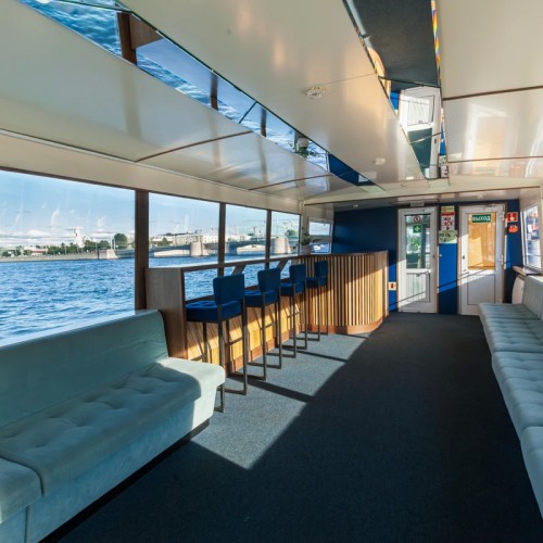 Прогулка на теплоходе с аудиогидом — от набережной Макарова до Финского залива