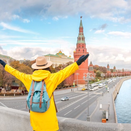 Семейное путешествие в Москву: прогулка с фонарщиком, детективная экскурсия и «Мосфильм»