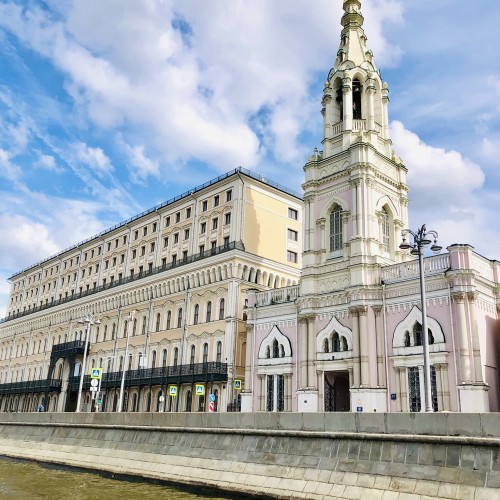 Экскурсия по Москве-реке на роскошном корабле