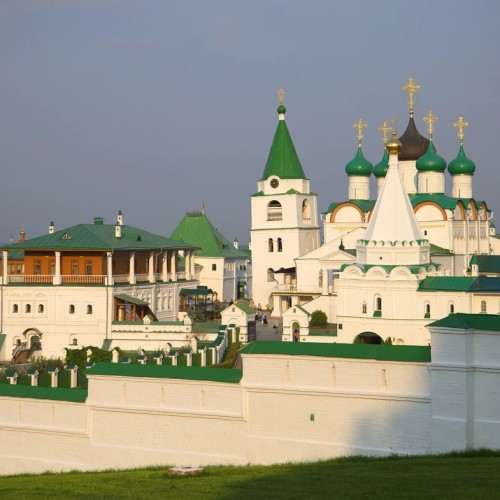 За резными фасадами Нижнего Новгорода