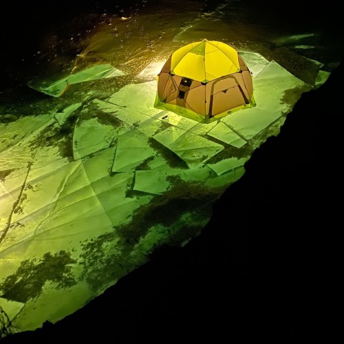 Индивидуальный джиппинг на Байкал с фотографом: ледяные пейзажи Ольхона и Огоя без экскурсий